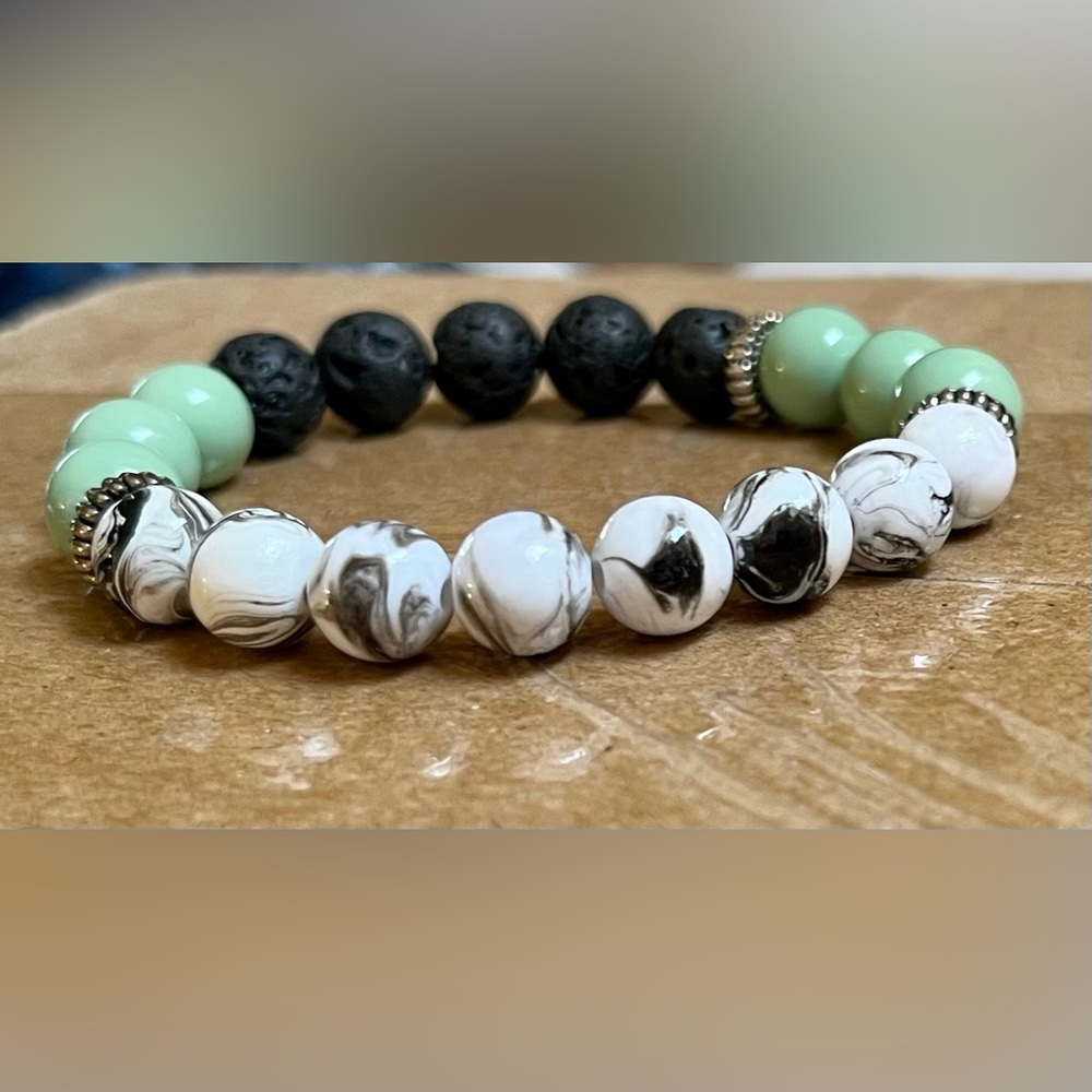 Black lava & glass bead elastic bracelet